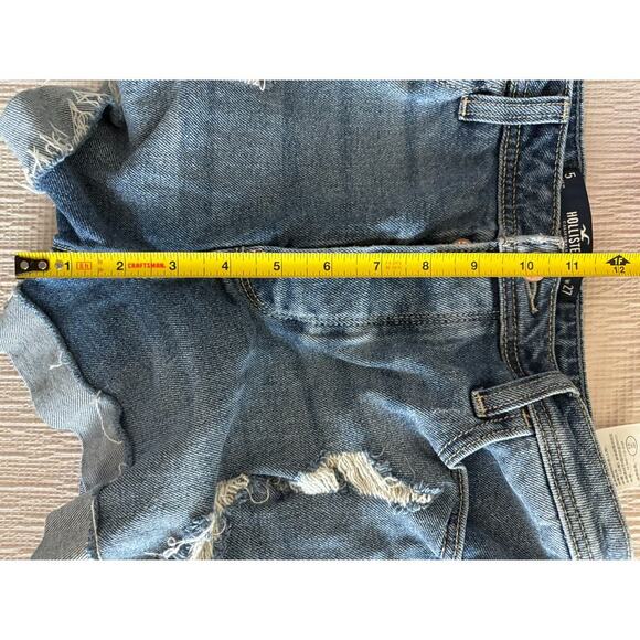 Hollister Ultra High Rise Mom Shorts Size 5/27 Distressed Denim Button Fly - Picture 7 of 7